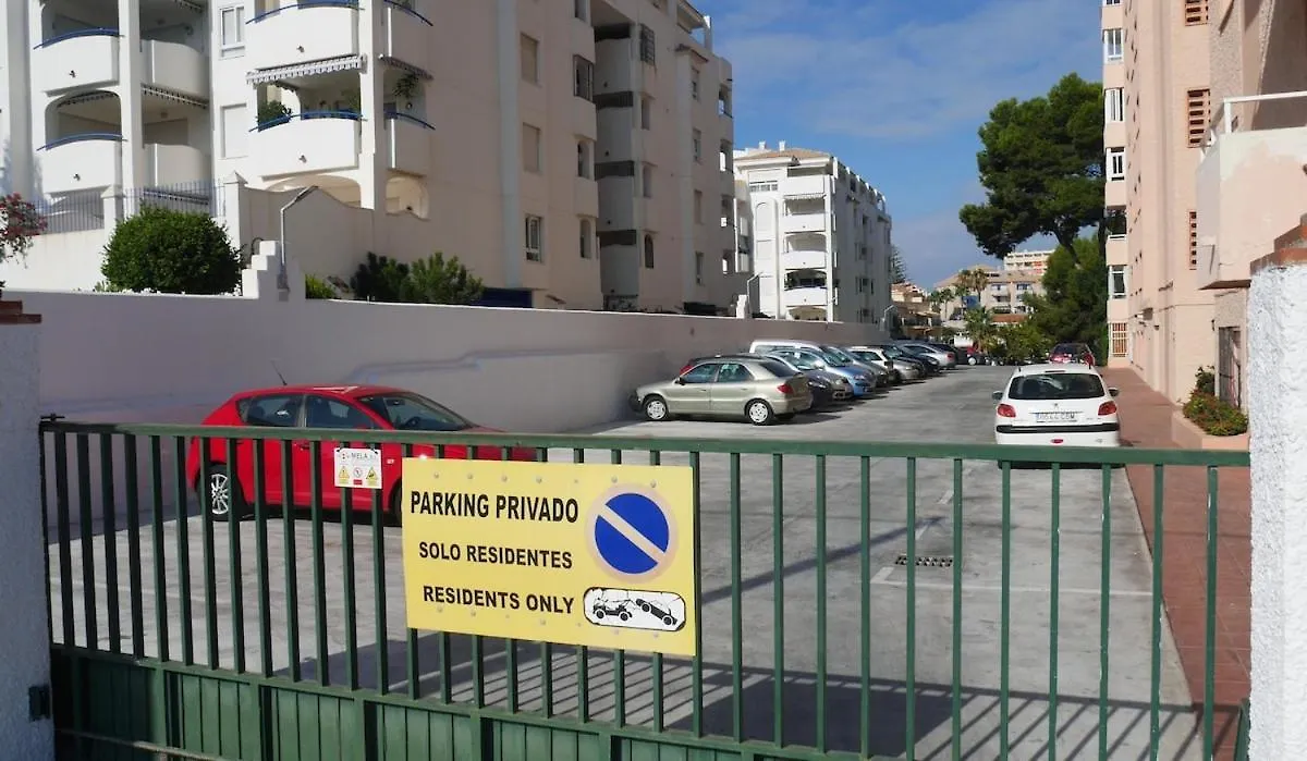 Bonito Estudio Vistas Al Mar Zona Puerto Marina Benalmádena 0*,  Spanje